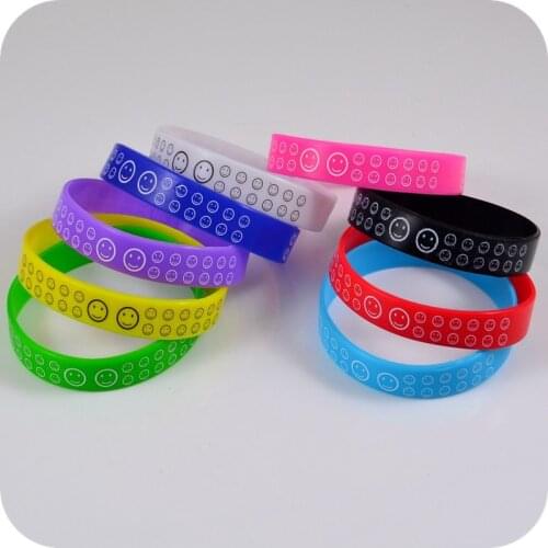 New Design 10x Smile Face Silicone Bracelet Mix Colors wristband Fashion jewelry Children Girls Party Gift