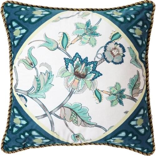 Decorative Floral Throw Pillow Cover 18 x 18 Inch Soft Velvet Farmhouse Pillowcases For Living Room Cushion Covers For Couch
