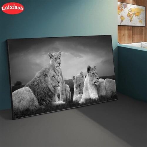 Full Square round drill Diamond painting Modern animal art, black and white lions Diamond embroidery Cross stitch resin decor