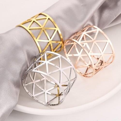 10pcs/lot Napkin Ring Zinc Alloy Napkin Buckle Hollow Pattern Gold And Silver Wedding Decoration Dinner Kitchen Accessories