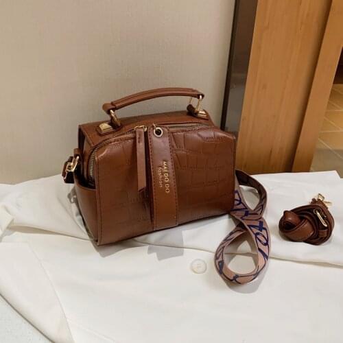 Leisure PU Leather Crocodil Messenger Women Bag Ladies Shoulder Bags Zipper Lattice Crossbody Bags Rivet Handbag Bolsos De Mujer