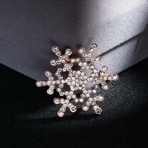 Lady Fashion Pins Charming Crystal Rhinestones Brooch Large Snowflake Brooch Pins Wedding Party Jewelry Christmas Gifts