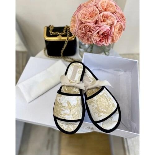 Embroidery Women Slippers Fashion Mixed Color Slip On Women Flats Shoes Runway Indoor Outfdoor Mules For Women Party Dress Shoes