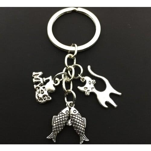 1 piece of creative keychain key ring cat keychain Pisces charm pendant gift for cat lovers, mens car accessories keychain