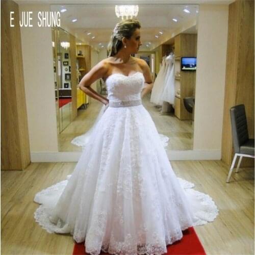E JUE SHUNG Modest Sweetheart Tulle Wedding Gowns Bride Dresses Beading Sash Button Back Lace Appliques Wedding Dresses