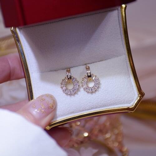 Korean hot selling fashion jewelry exquisite copper inlaid zircon earrings simple round small female earrings