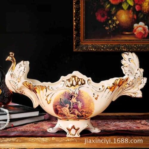 European luxury ivory porcelain fruit plate fruit plate retro palace luxury home decorative ceramic ornaments decorations