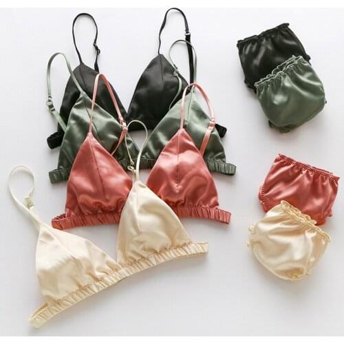 Wholesale European version of the fast selling bikini style lingerie Ms. Light Satin No steel bra suit