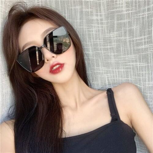 Fashion Plastic Cat Eye Women Oversized Sunglasses Brand Designer Vintage Retro Mirror Sun Glasses for Female UV400 Oculos