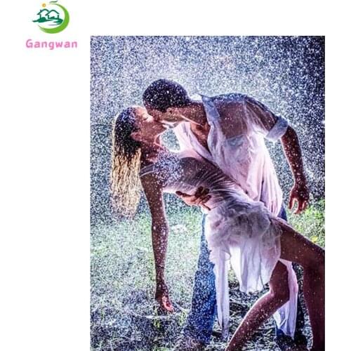 Diamond Embroidery Couple kissing in the rain Full Square round Diamond Mosaic Rhinestones Art Painting Cross Stitch Wall Decor