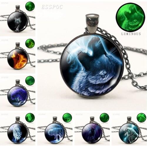 Fashion White Wolf Metal Luminous Necklace Glass Cabochon Dome Jewelry Wolf Aggressive Wolf Accessories Women Men Gift
