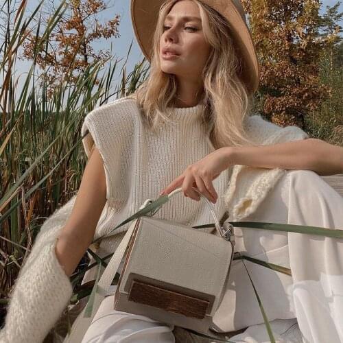 Elegant Womens Turtleneck Sleeveless Vest Sweater With Shoulder Pads Knitted Pullovers Autumn Winter Jumper Casual Fashion Tops