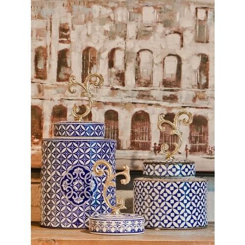 New Chinese Blue And White Copper Decorated Round Ceramic Pot