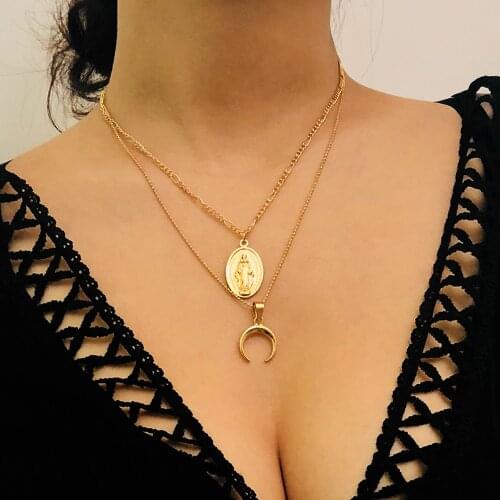 2018 New Arrival Accessories Crescent Moon and Madonna Pendant Necklace Gold Chain Layered Jewelry Choker for Women