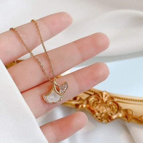New Necklace 2021 Ginkgo Leaf Pendant Necklaces for Women Stainless Steel Collarbone Chains Choker Necklace Jewelry Accessories