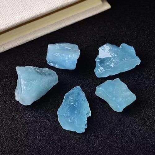 Natural Aquamarine Quartz Beryl Gemstone Crystal Stone Mineral Specimen Hand-carved Materials for Jewellery Making