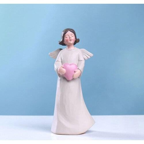 Resin Cute Angel with Heart Figurine Nordic Room Decor a Mothers Day Gifts for Mom Girl Lover Statue for Wedding Decoration