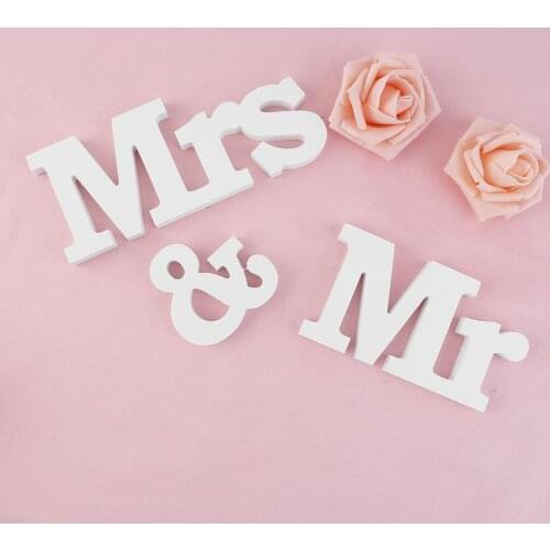 1 Set Vintage Mr & Mrs Wooden Letters for Wedding Decoration Sign Top Table Present Decor Valentines Day Decoration