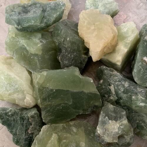 Xiuyan Jade Serpentine Jade One of the Four Famous Jade in China Rough Bits and Pieces Fish Tank Decoration Gravel