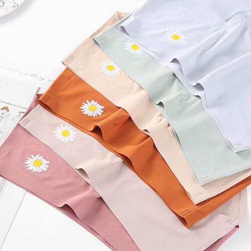 Summer Women Ice Silk Small Daisy Panties Lingerie Solid Color Mid Rise Breathable Underpants Seamless Soft Briefs Underwear New