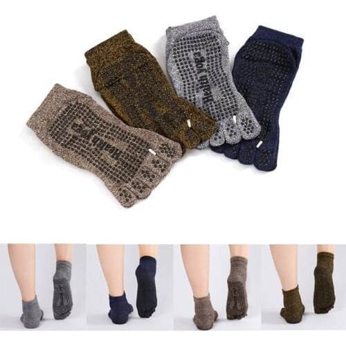 1 Pair/Lot Mens Cotton Non-slip Yoga Socks with Grips Breathable Anti Skid Floor Socks for Pilates Gym Fitness Barre