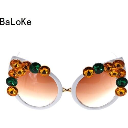 Fashion Baroque Classic Round Rhinestones Sunglasses women Brand Designer Summer Cool Crystals Ladies sunglasses Summer Beach