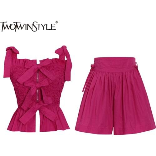TWOTWINSTYLE Sweet Style Two Piece Suit Women‘s Clothing Bowknot Square Collar Sleeveless Top High Waist Shorts Female 2021 New