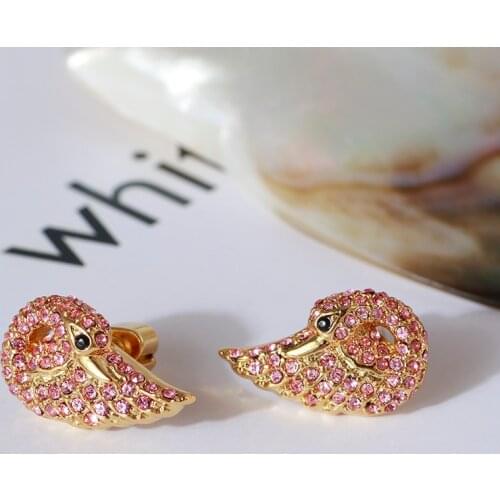 European and American small and exquisite Swan shape fashionable girl Earrings net red temperament Earrings super fairy spot