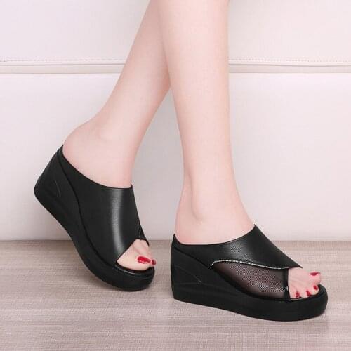 Women wear sandals and slippers outside in 2021 new summer fashion Joker platform shoes slippers wedges sandals
