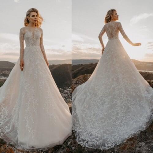 2020 Bohemian Wedding Dresses Long Sleeves Full Lace Appliques Bridal Gowns Button Back Sweep Train Boho A-Line Wedding Dress