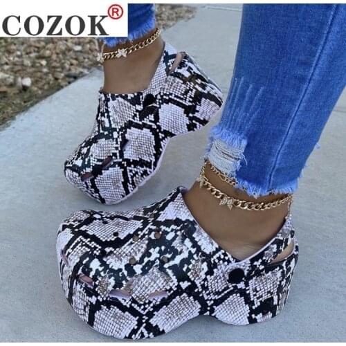 INS Hot Popular Serpentine Small Hole Women Sandals Cute Slippers Platform Thick Bottom Back Strap Summer Ladies Casual Shoes
