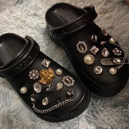 Women Elegant Princess Style Vintage Designer Croc Charms DIY Clogs Shoe Buckle Bundle Flower pin Gothic boy Girls Decorations