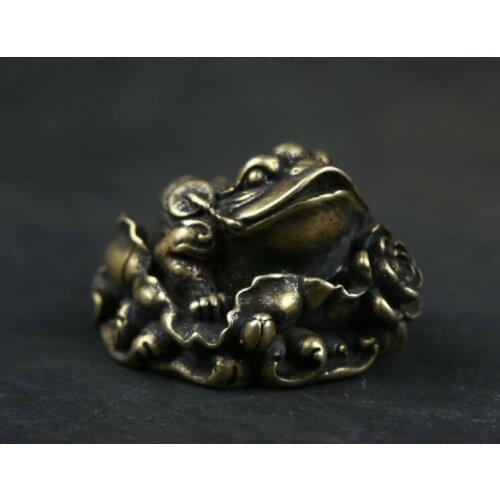 Small Curio China Bronze Animal Golden Toad Spittor Money Coin Wealth Statue