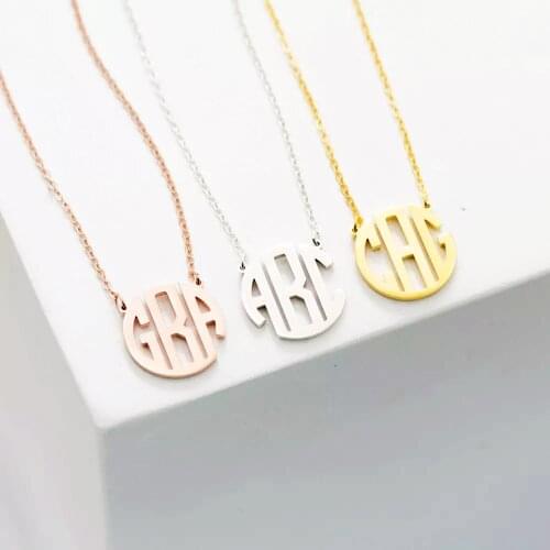 Fashion Personalized Custom Monogram Necklace Women Initial Pendant Chains Necklaces Birthday Gifts Valentines Day Jewelry