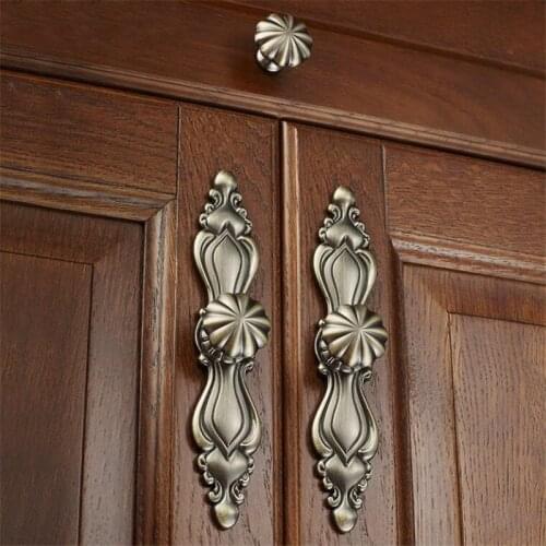 European Style Retro Long Strip Gate Cabinet Door Handle Double Hole Cupboard Wardrobe Knob Solid Zinc Alloy Drawer Pulls