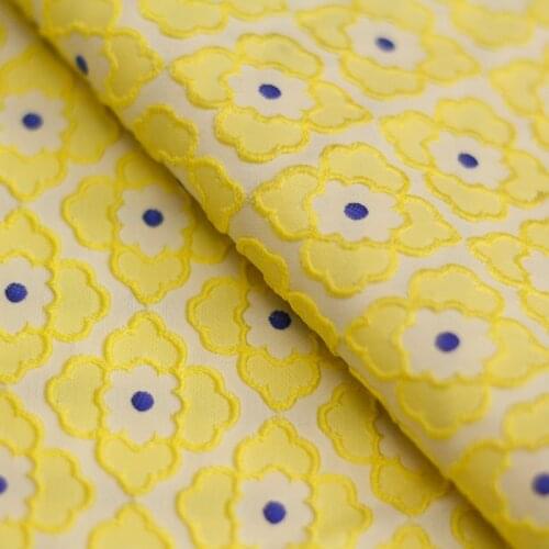 Four-leaf flower jacquard fabric fashion 145cm wide relief four-leaf flower clothing fashion dress fabric cotton brocade