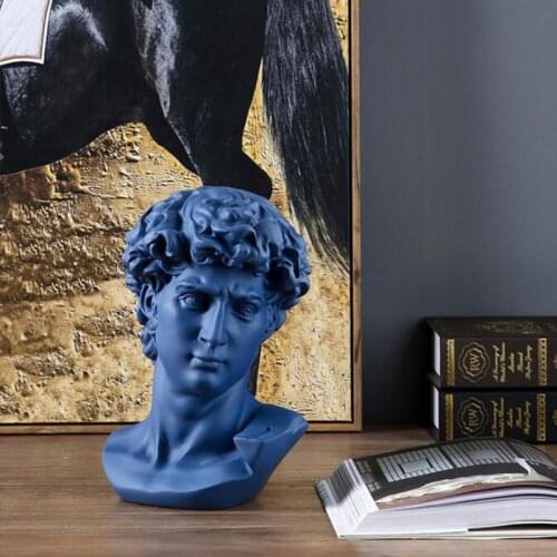 Resin Statue European Style Home Decoration Accessories Modern Home Decor Art Sculpture Crafts Character Model Color Ornaments