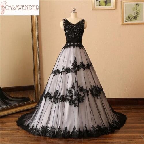 V-Neck Lace Appliques Black White Wedding Dress Elegant Gothic Wedding Dress with Sequins and Sweep Train Vestido De Noiva