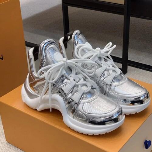 New 2021 Sport Shoes For Women Super Light Woman Brand Comfortably breathable High quality fabric Casual Fashion