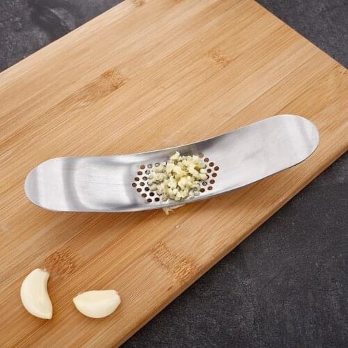 Kitchen tool garlic machine boat type garlic crusher Creative stainless steel garlic board garlic board LB92417