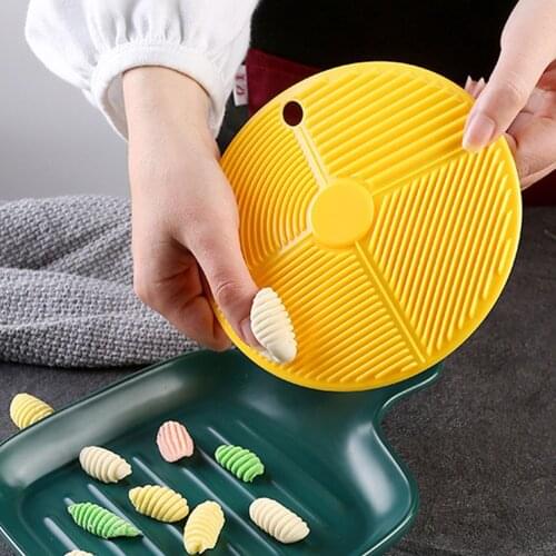 Handmade DIY Spaghetti Pasta Plastic Washboard Kitchen Hemp Food Macaroni Board Gnocchi Maker Sesame Seeds Conch Noodles Maker