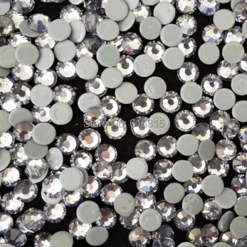High quality ss3 1.5mm crystal flatback hot fix rhinestone 2880 pcs each lot strass for wedding dress China factory direct price