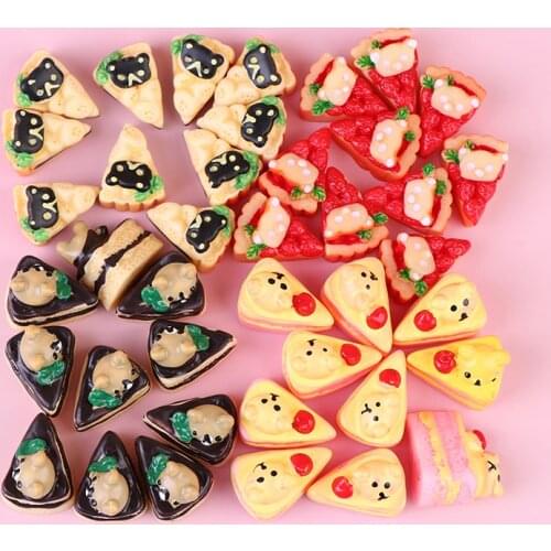10Pcs/Set Dollhouse Eco-Friendly Resin Kitchen Popular Food Accessories Mini Cute Bear Cake Model For Doll House Decor Kids Toys