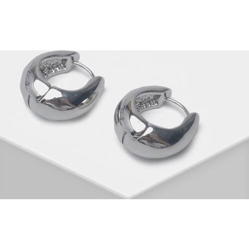 Amorita boutique Metallic round design for stylish drop earrings