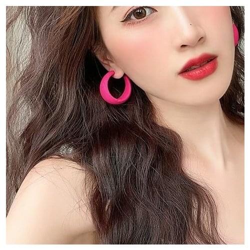 Origin Summer Chic Colorful C Shape Hoop Earrings for Women Femme Rose Red Yellow Green Geometric Statement Earrings Jewelry