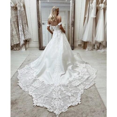 Satin Wedding Dress A-Line Sweetheart Off Shoulder Lace Appliques Backless long Train Elegant Bride Gown 2021