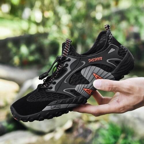 Breathable leisure sports upstream shoes outdoor professional non-slip durable hiking shoes mens cool hiking wading sports shoe
