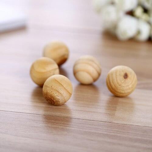 Mothball Natural Camphor Wood Ball Wardrobe Moisture-Proof Mildew-Proof Insect-Proof Fragrance Odor-Removing Household