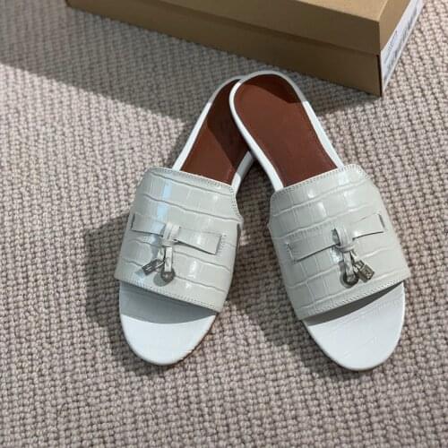 Chic Metal Lock Decor Women Slippers Stone grain cow leather Flip Flops Runway Flat Shoes Summer Slides Gladiator Sandals Woman