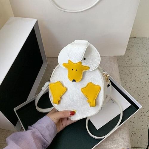 Cartoon duck female bag new cute cute girl small shoulder tide fashion bag messenger hit wild color bag one-shoulder B7O7